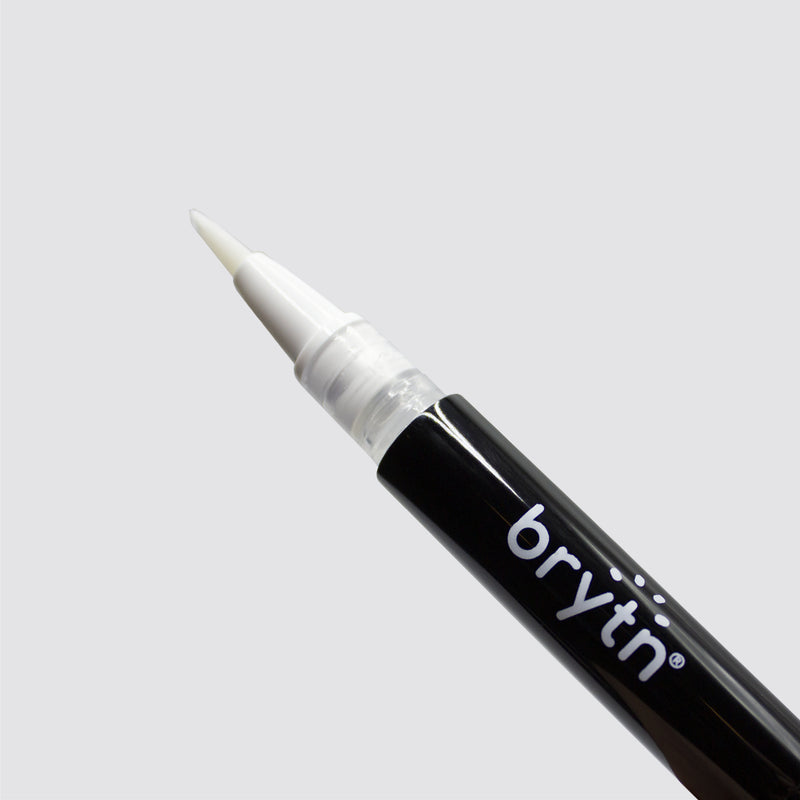 whitening pen from the ultimate bundle from brytn smile